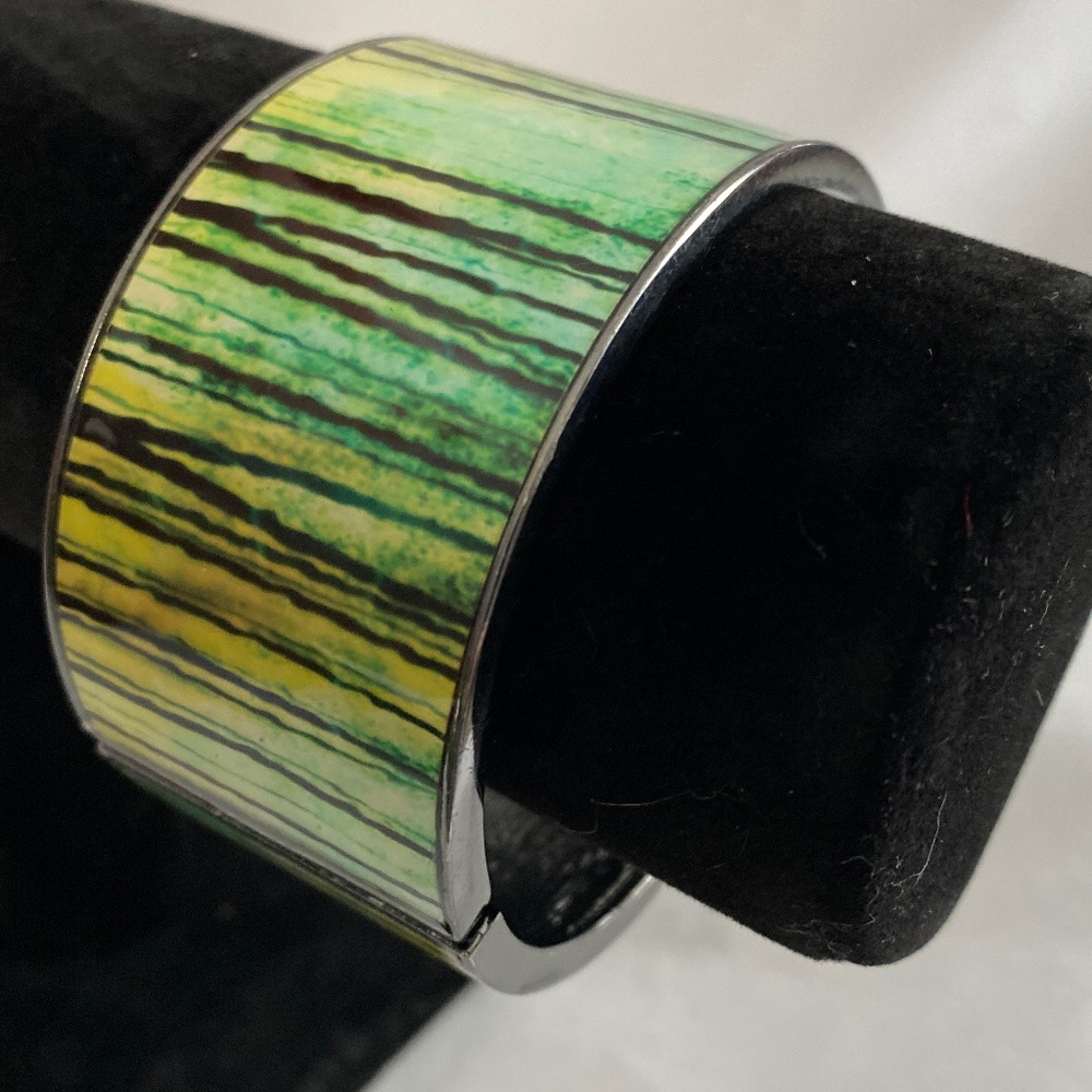 Lia Sophia Sundown multi color stretch bracelet